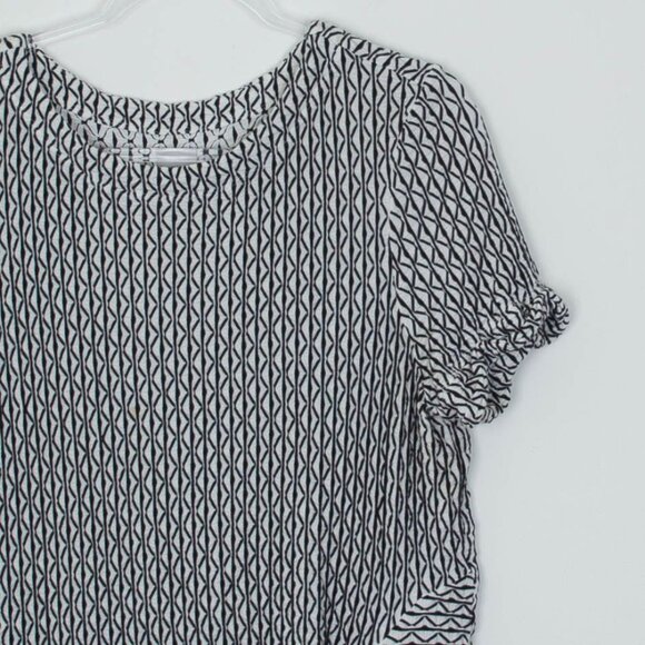 Nic + Zoe Womens Moving Lines Twisted Hem Top Size XL Short Sleeve Abstract Work - Picture 2 of 9